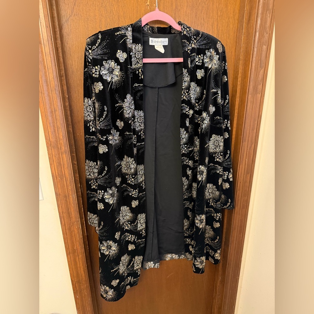 Dressbarn Black and Silver Glittery Floral Blazer Size 18 W